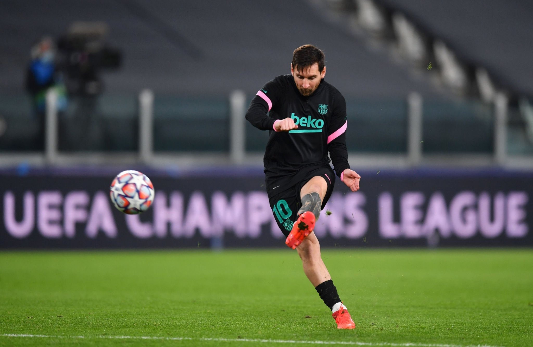 的表现夺得 的表现夺得