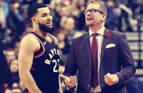 塔图姆一家近照，27岁生俩娃，签3亿合同后跟腱撕裂，老婆比他壮