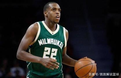 字母在70年代砍250分？迈克-詹姆斯：过去可不惯着走步&翻腕&二带.